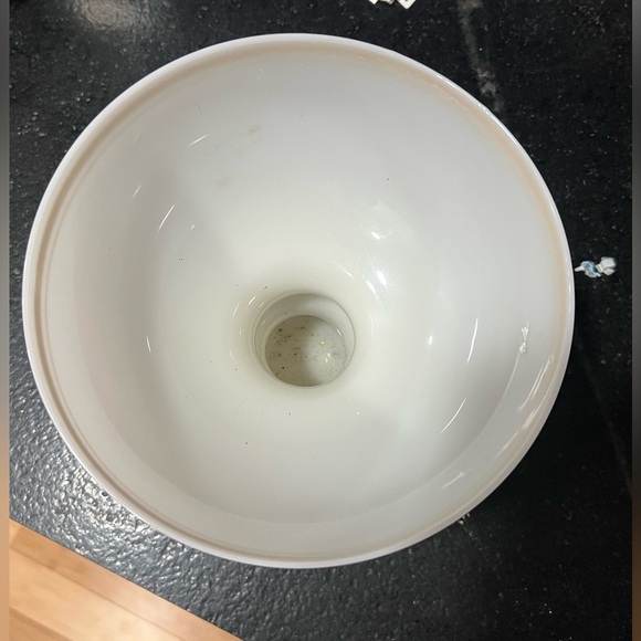 LARGE 9” WHITE PORCELAIN FOOTED BOWL / VASE / GOBLET WITH GOLD ACCENT - Picture 8 of 9